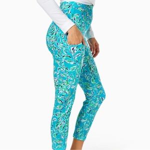 NWT LILLY PULITZER Weekender High Rise Outta line Small